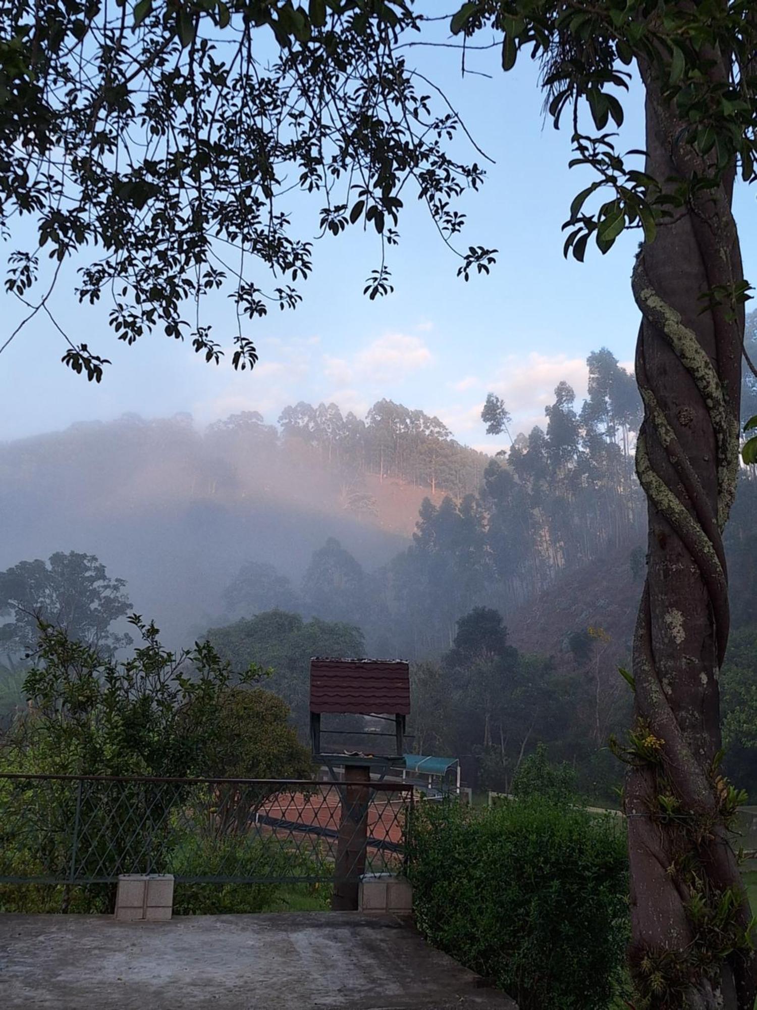 Chácara ladeira de Pedra Vila Salesópolis Exterior foto